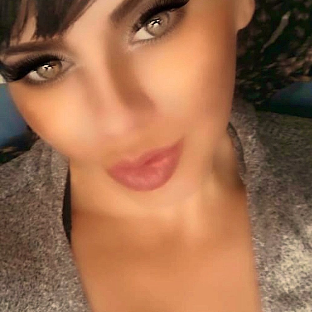 Cᴀᴛʜᴇʀɪɴᴇ, Qᴜᴇᴇɴ ᴏғ ʜᴇʀ Mᴀᴊᴇsᴛʏ‘s Oᴡɴ Rᴇᴀʟᴍ